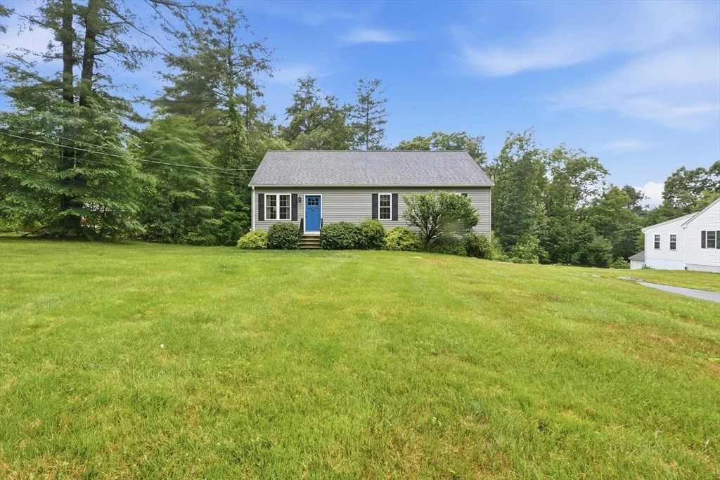 Photo of 215 Sarty Rd
