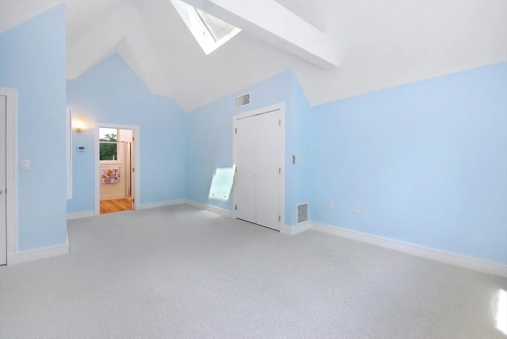 Photo of 297 Laws Brook Rd
