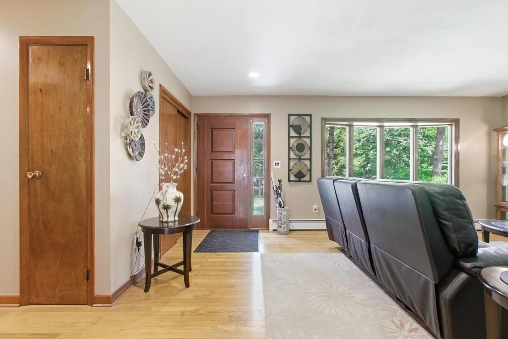 Photo of 152 Lake St