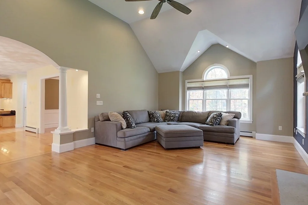 Photo of 452 River St