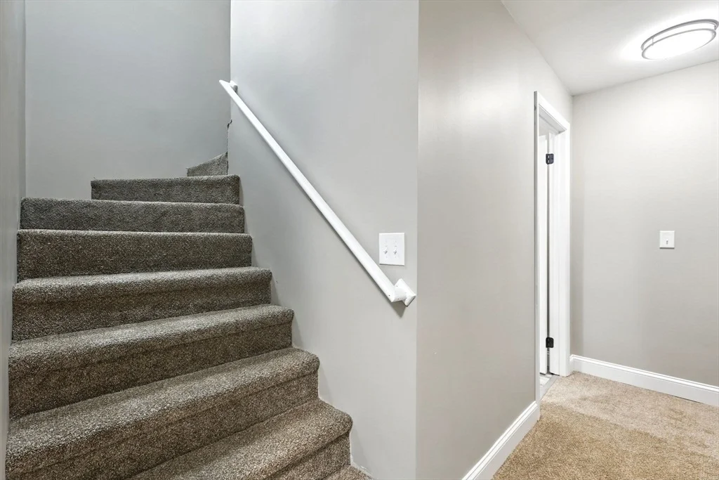 Photo of 2 1/2 James St