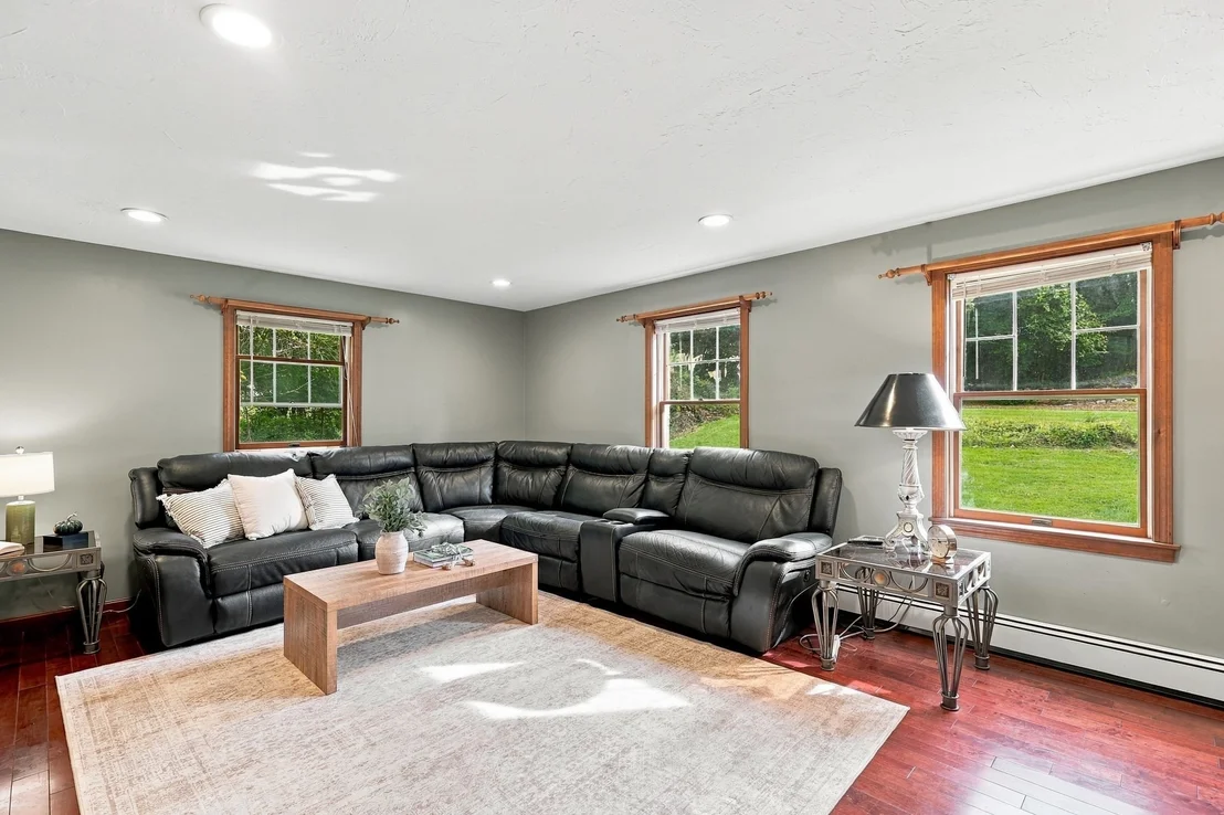 Photo of 10 Garrison Heights Drive