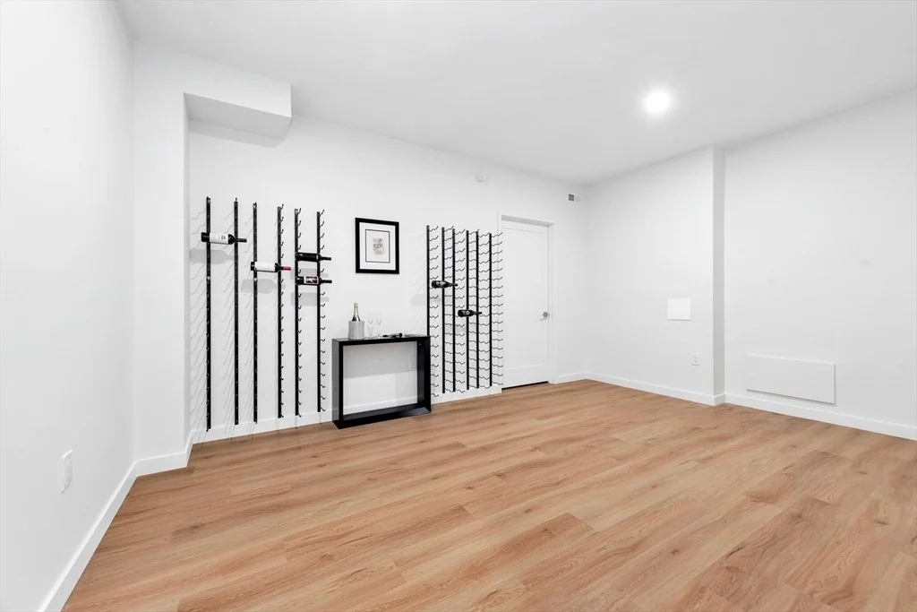 Photo of 363 College Rd