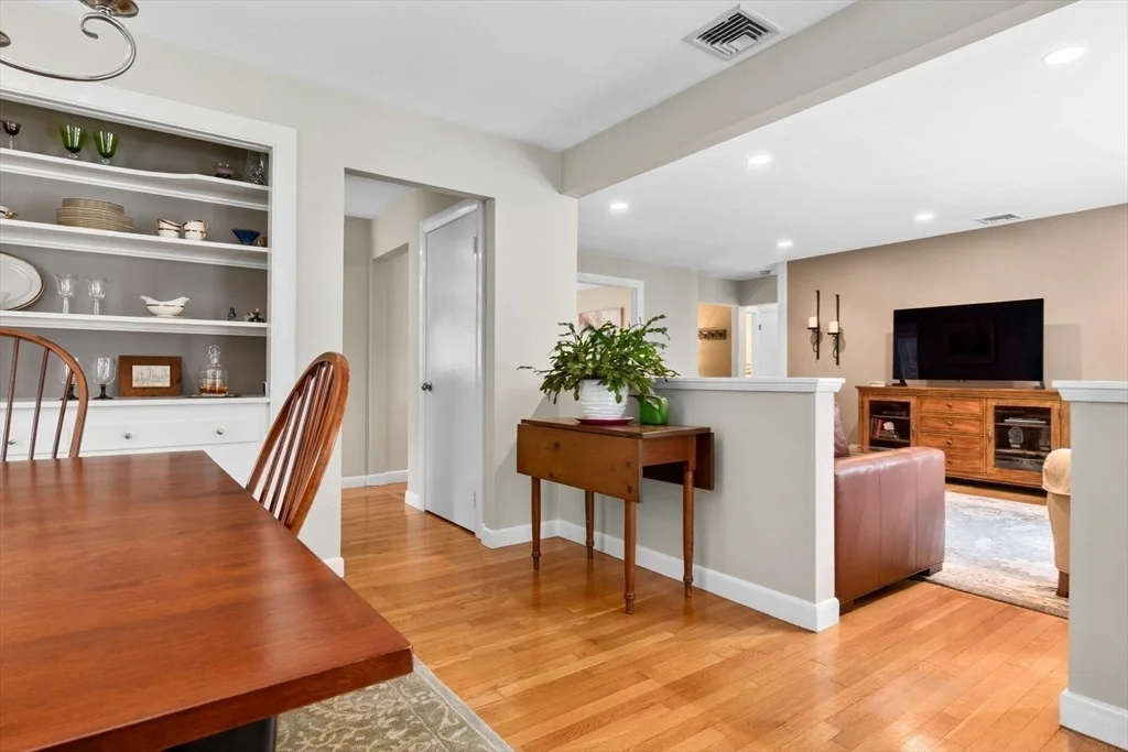 Photo of 79 Topsfield Rd