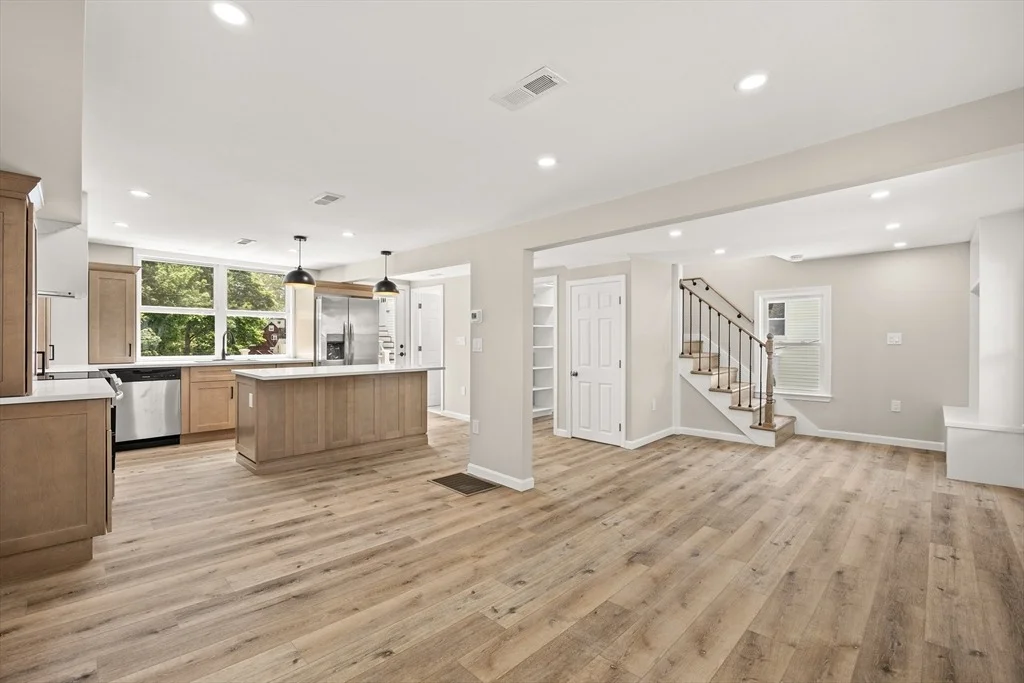 Photo of 7 Somerville Ave