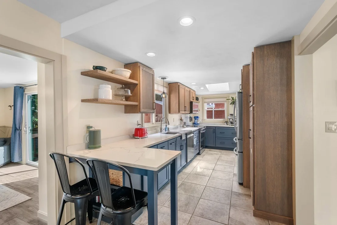Photo of 32 Crescent Ave