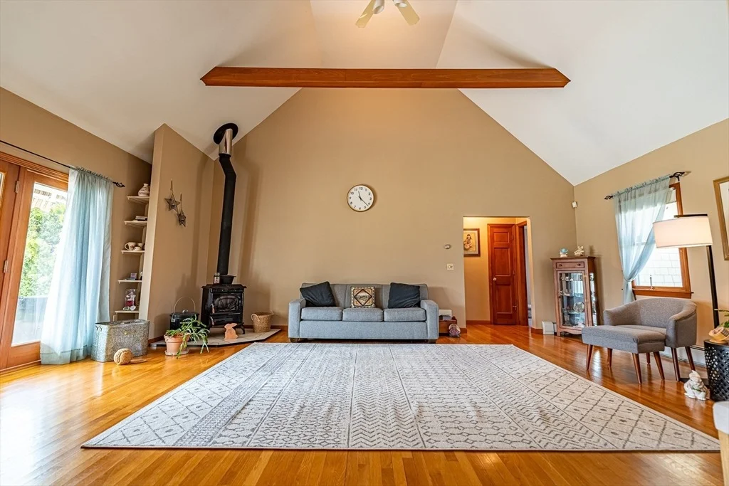 Photo of 3 Deerfield Ln