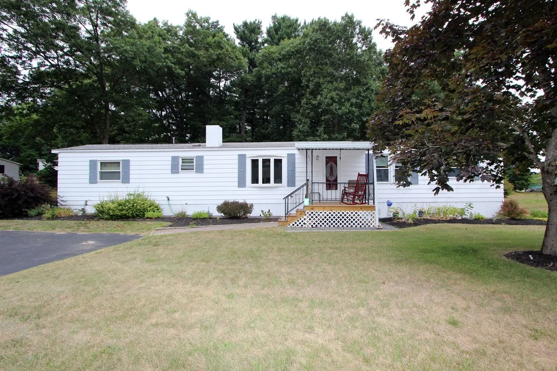 Photo of 6 Haskell Circle