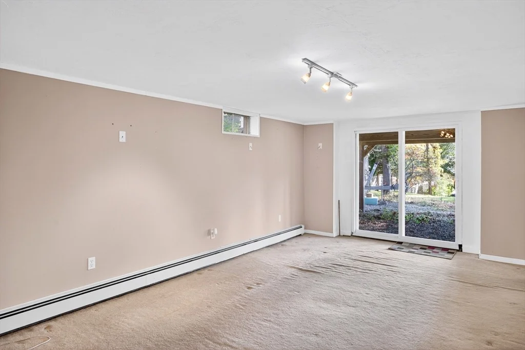 Photo of 158 Lakeside Dr