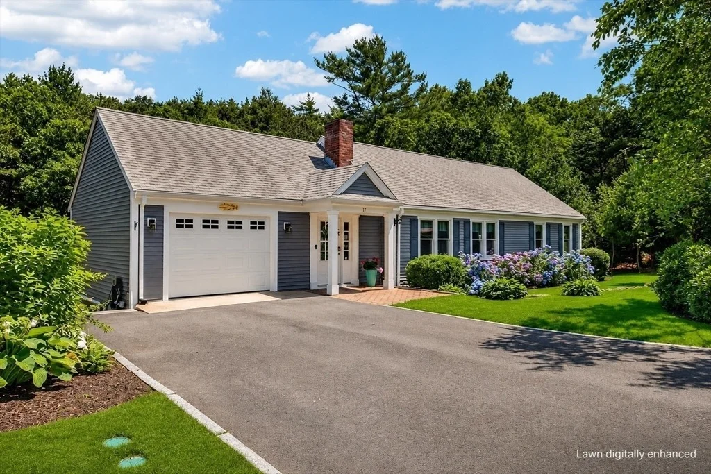Photo of 17 Hilltop Dr