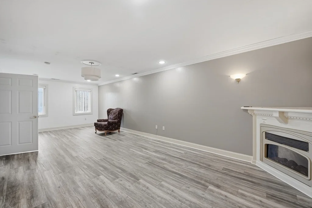 Photo of 239 Fuller Road