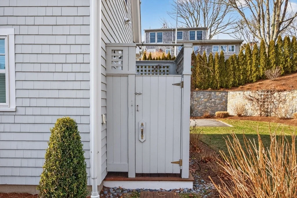 Photo of 121 Queen Anne Rd