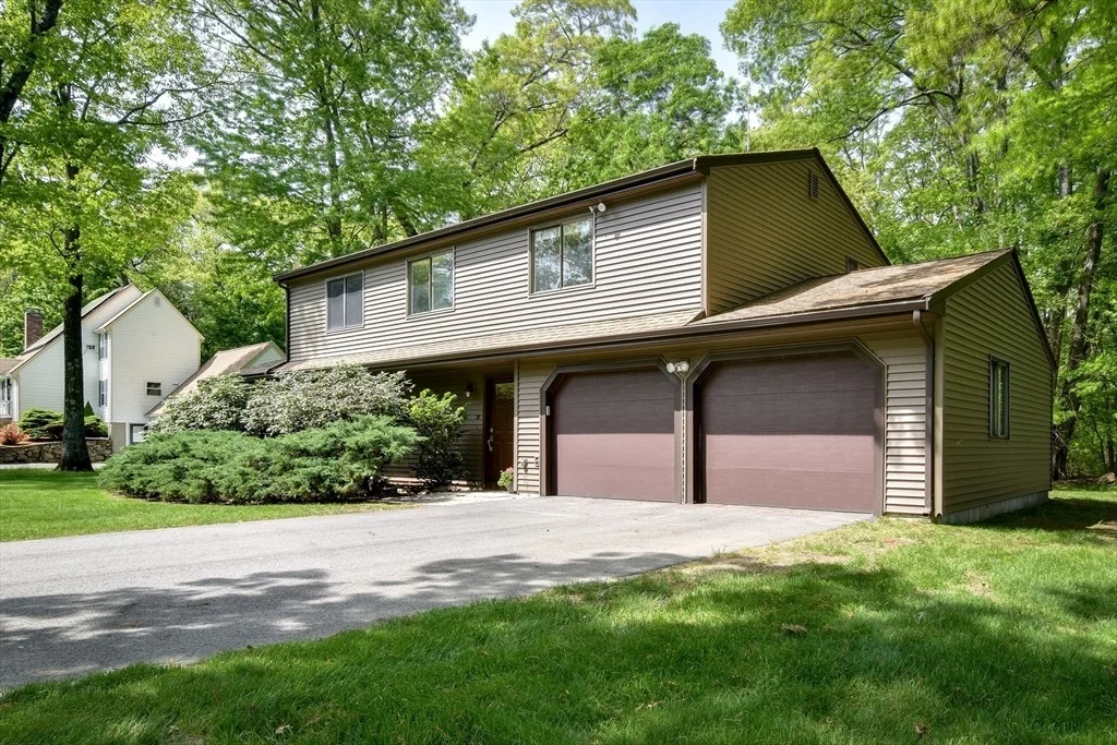 Photo of 38 Stagecoach Dr