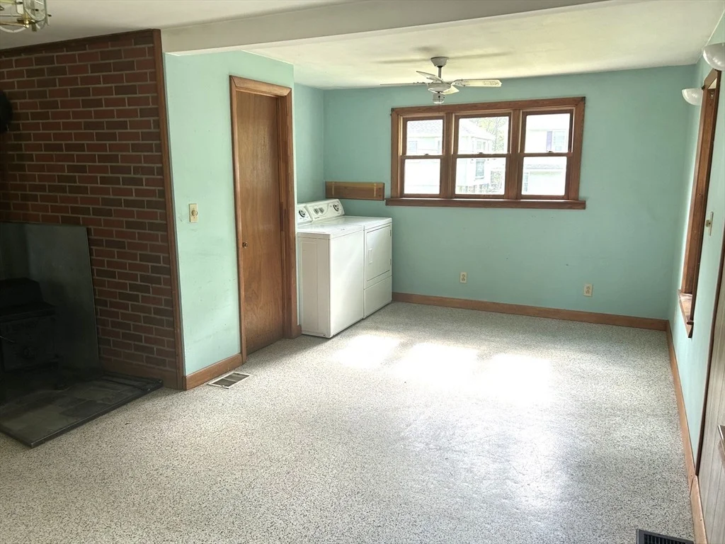 Photo of 61 Carruth Rd