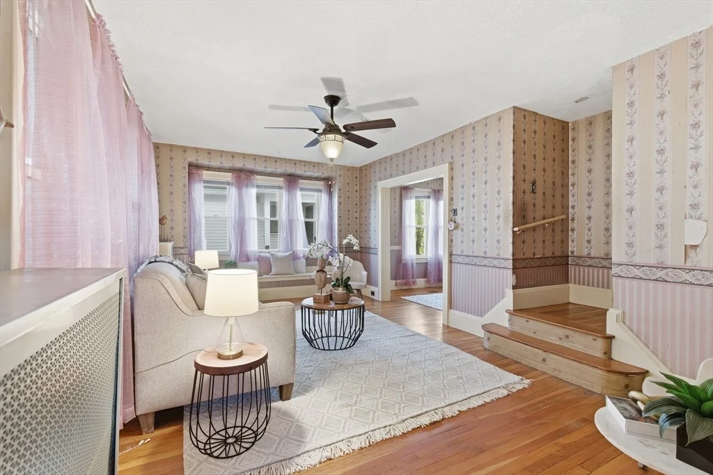Photo of 284 Beacon St