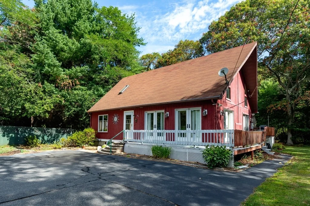 Photo of 235 Main St