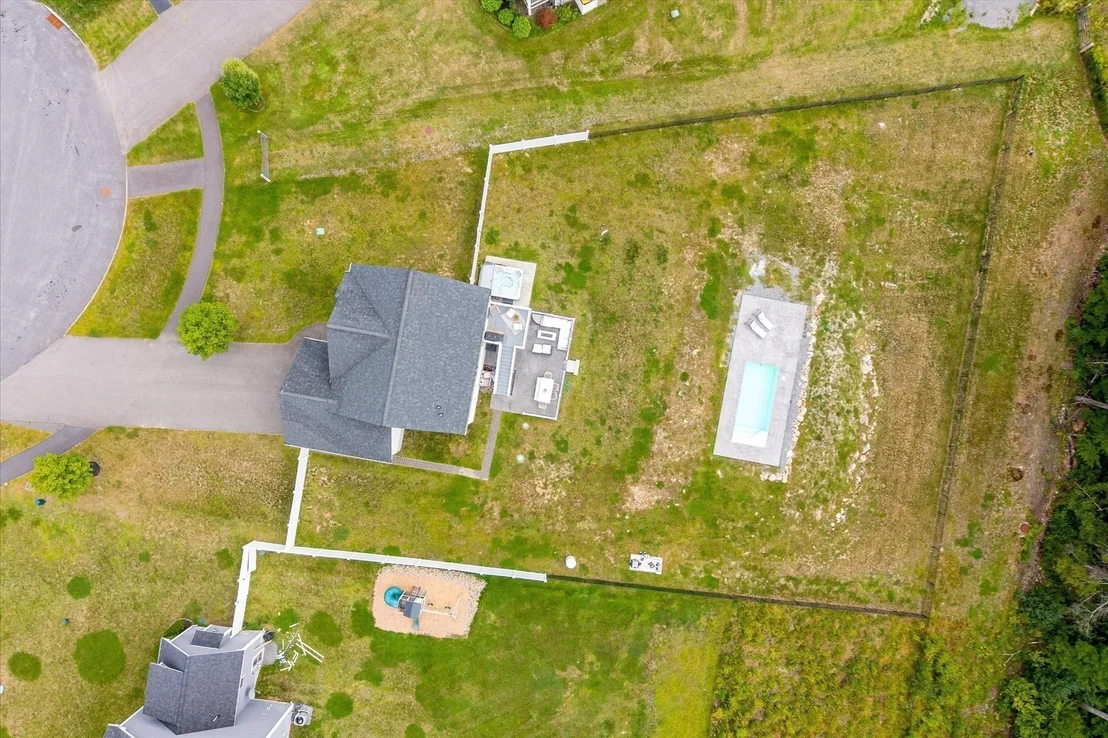 Photo of 19 Lighthouse Ln
