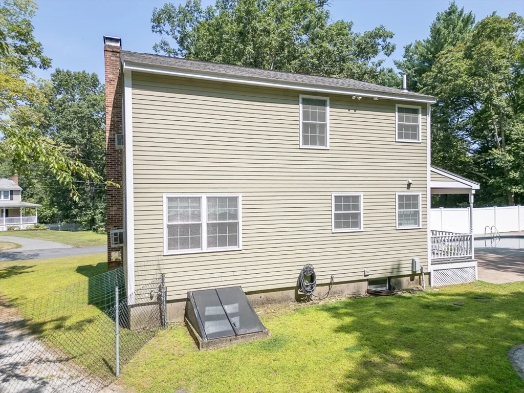 Photo of 21 Hyacinth Dr