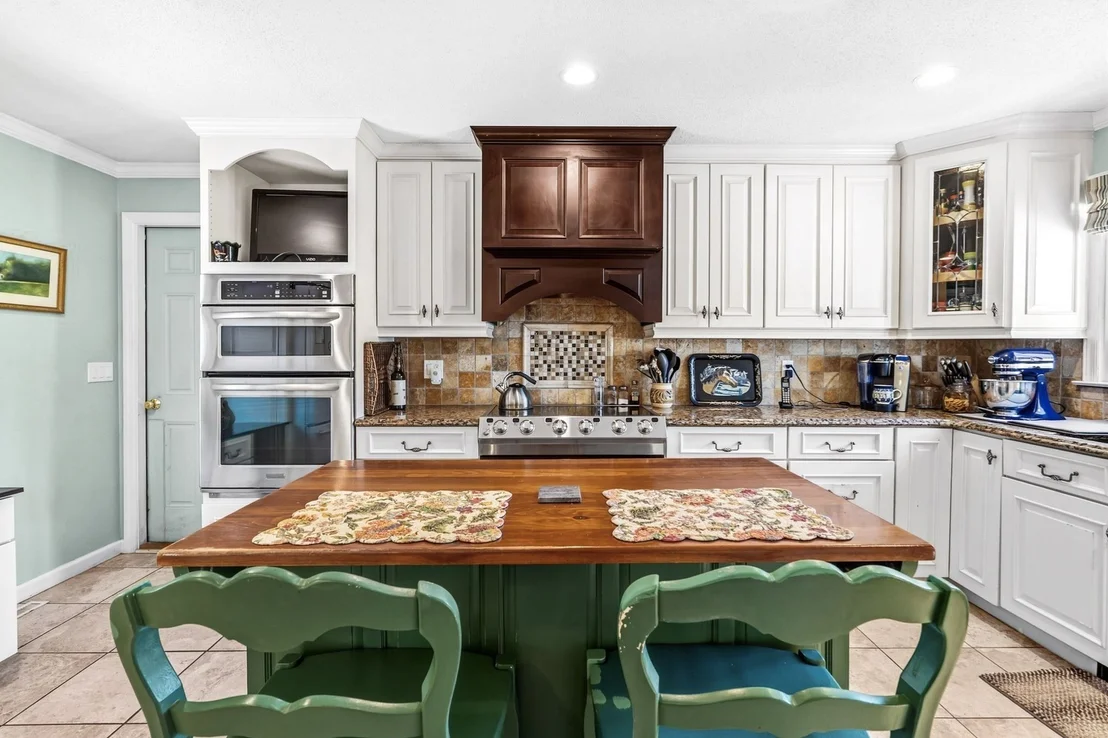 Photo of 207 Loudville Road