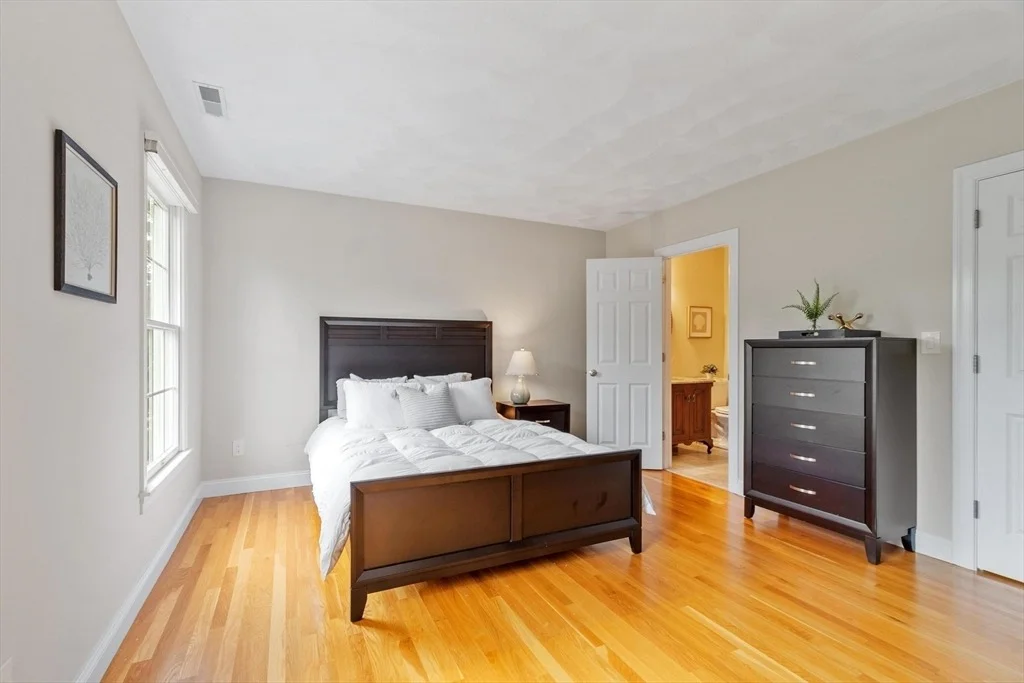 Photo of 33 Nutmeg Ln