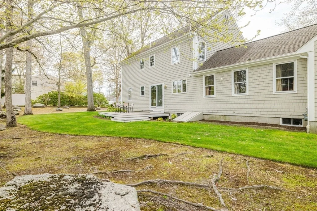 Photo of 146 Colonial Dr
