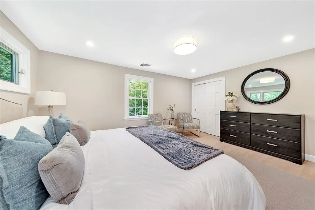 Photo of 27 Lantern Ln