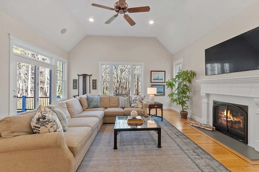 Photo of 80 Daniels Ln