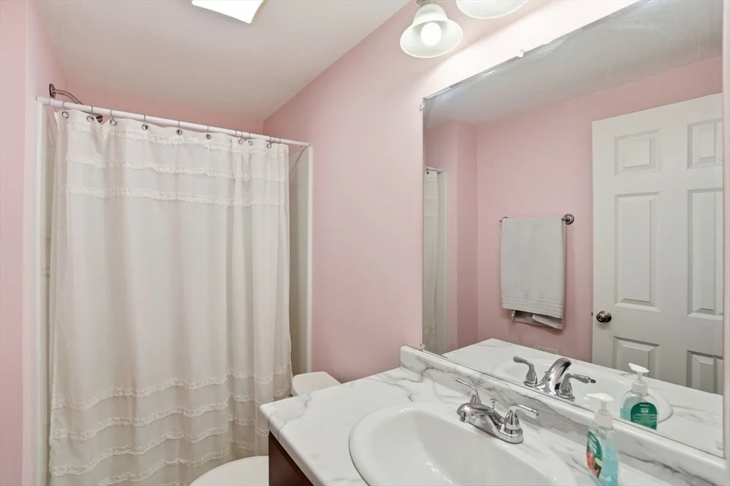 Photo of 943 Stonegate Lndg