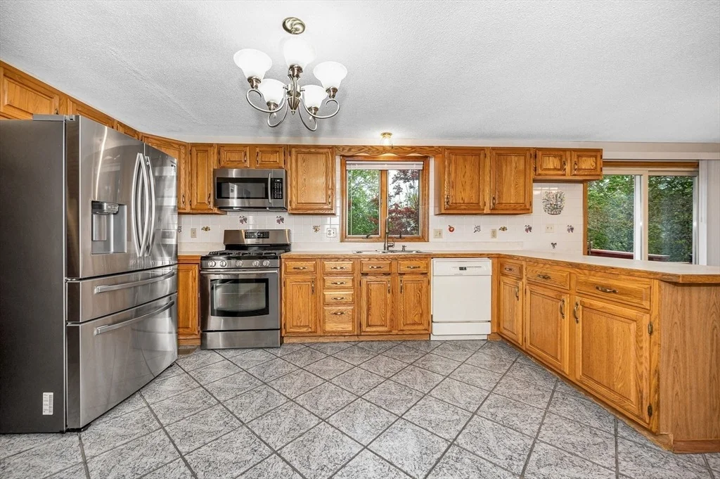 Photo of 91 Leonard Circle