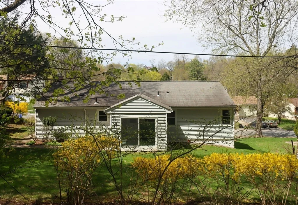 Photo of 31 Sun Valley Dr