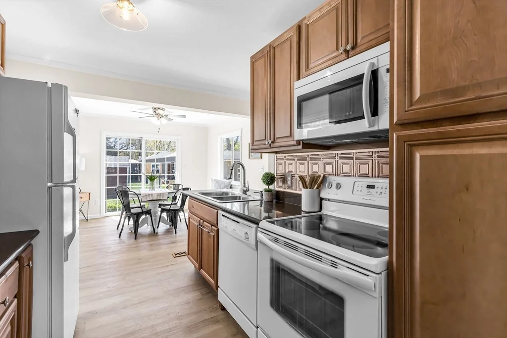 Photo of 15 Crestmont Street