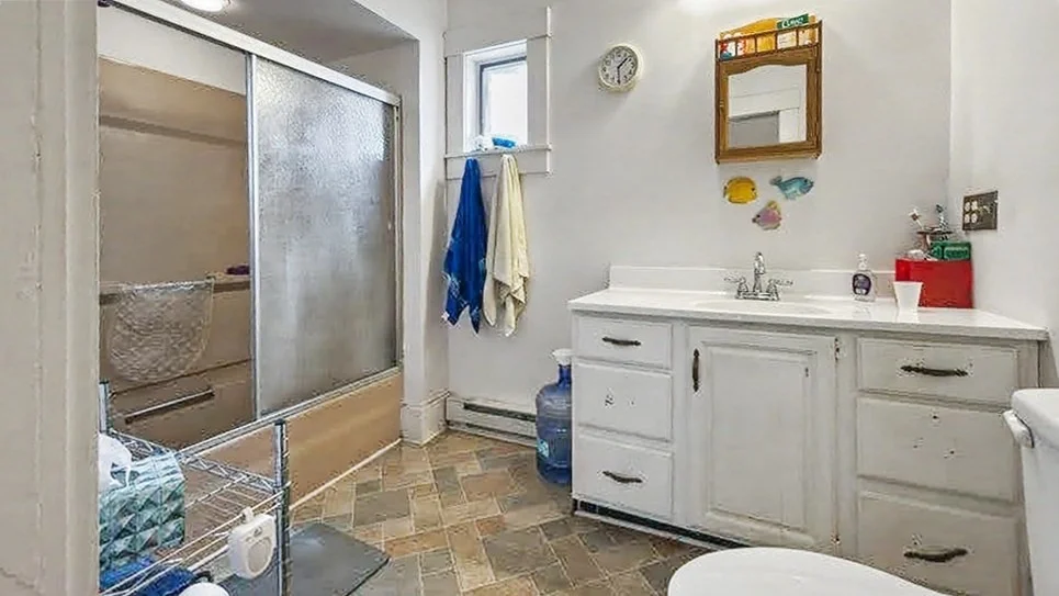 Photo of 49 Juniper St