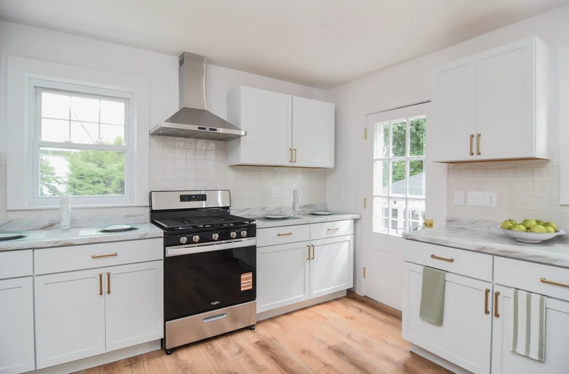Photo of 19 Stoneleigh Rd