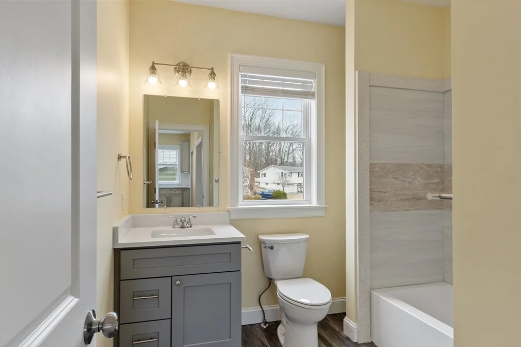 Photo of 23 Leslie Rd