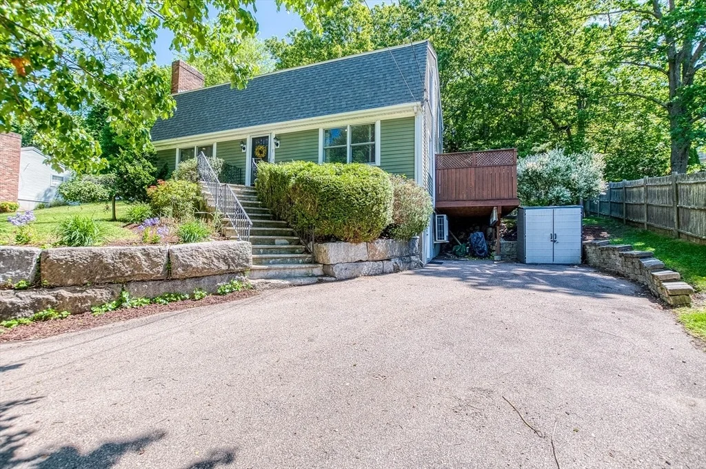 Photo of 33 Overlook Ave
