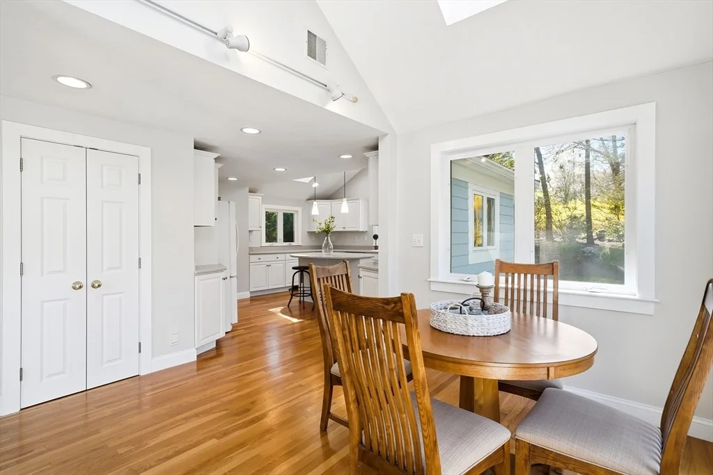 Photo of 98 Blossomcrest Rd