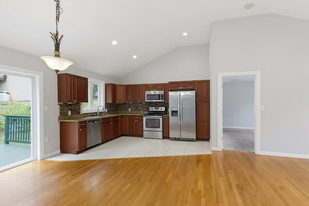 Photo of 70 Swan Ave