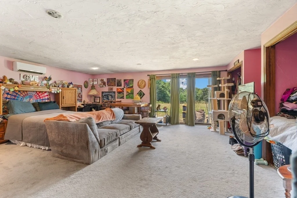 Photo of 186 Eight Lots Road