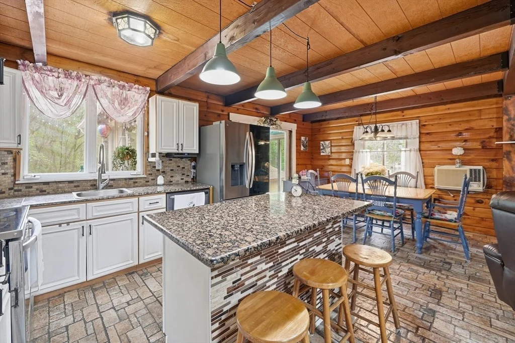 Photo of 35 Chestnut Dr