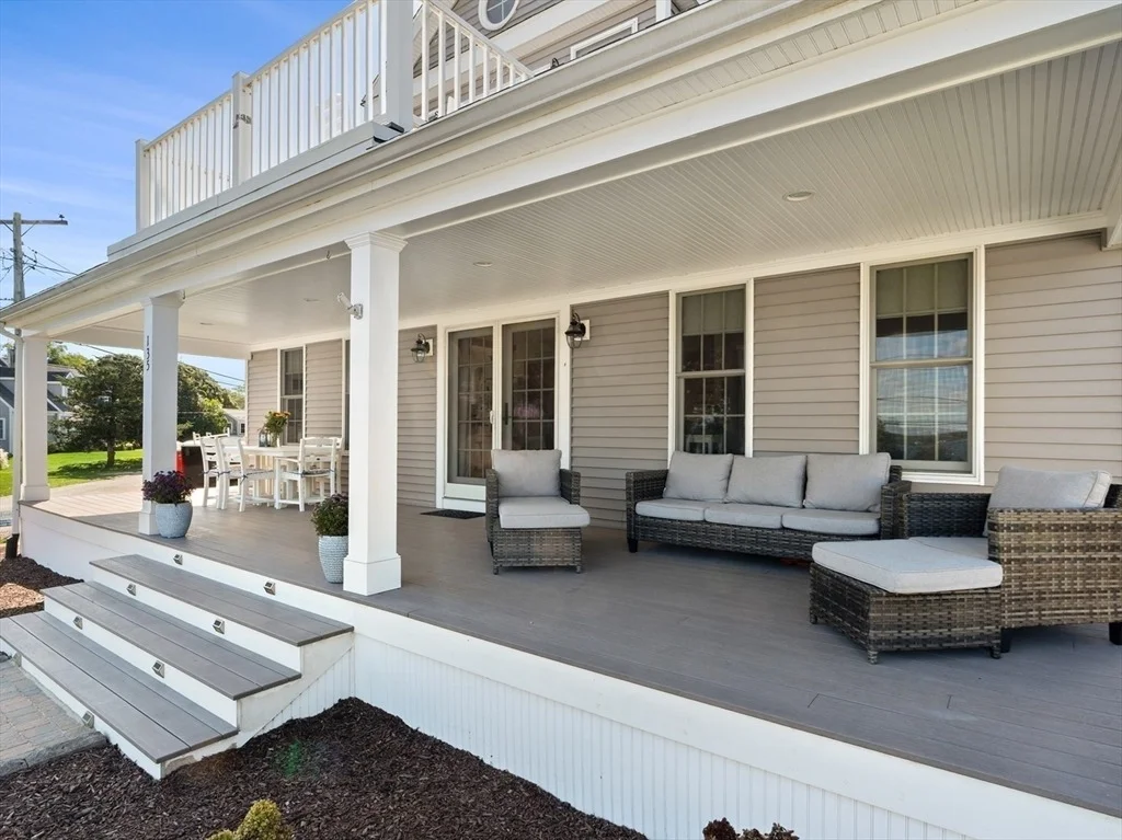 Photo of 135 Leeward