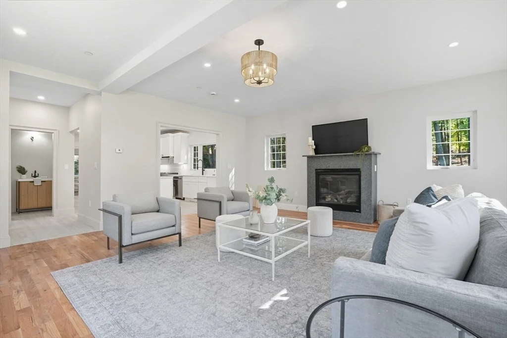 Photo of 9 Lovis Ave