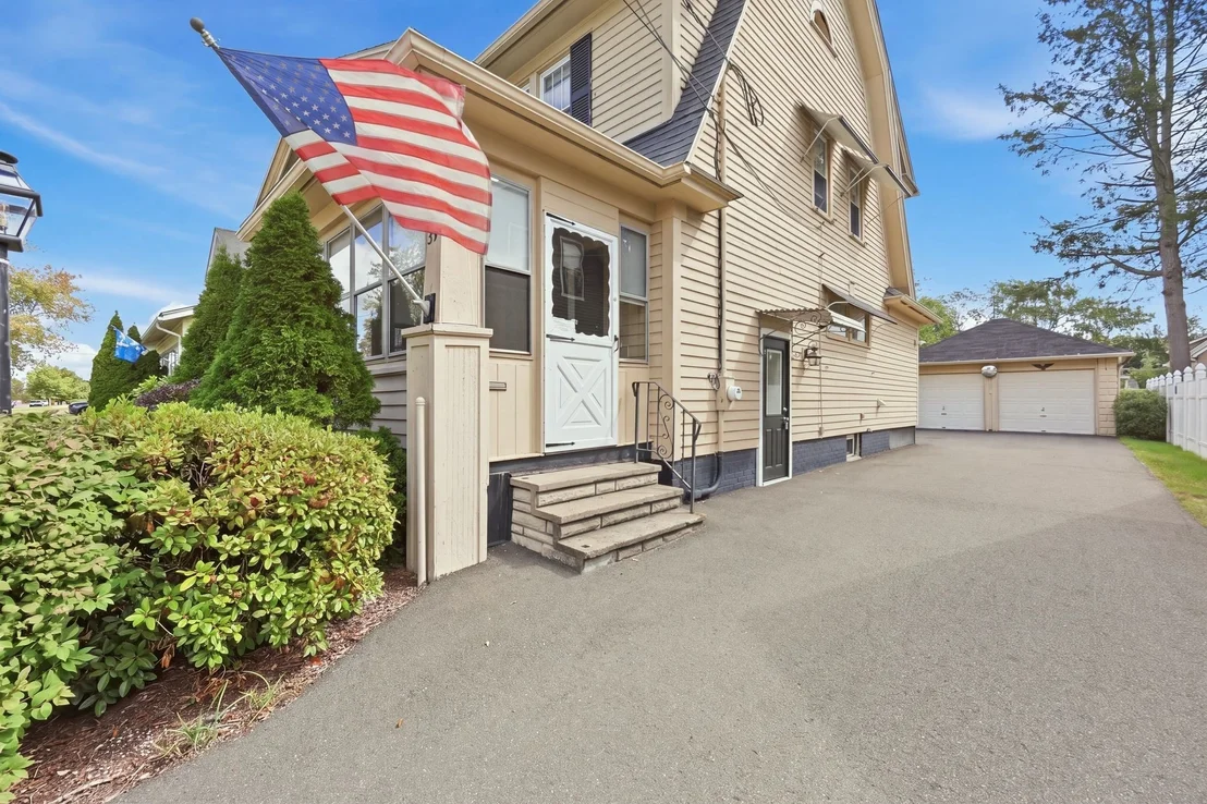 Photo of 35 Rimmon Ave