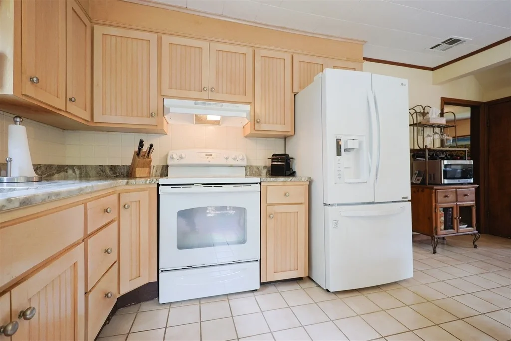 Photo of 16 Birch Ln
