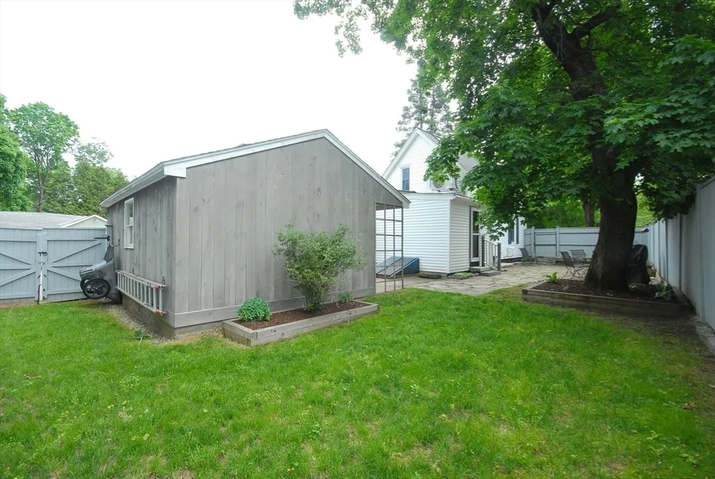 Photo of 1832 Main St.
