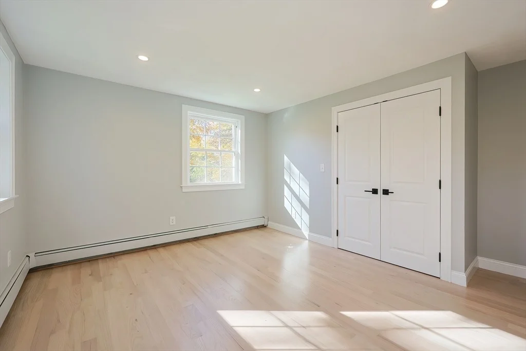 Photo of 4 Deerfield Road