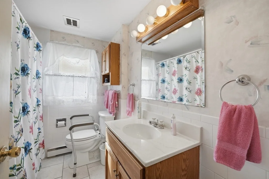 Photo of 107 Glendale St
