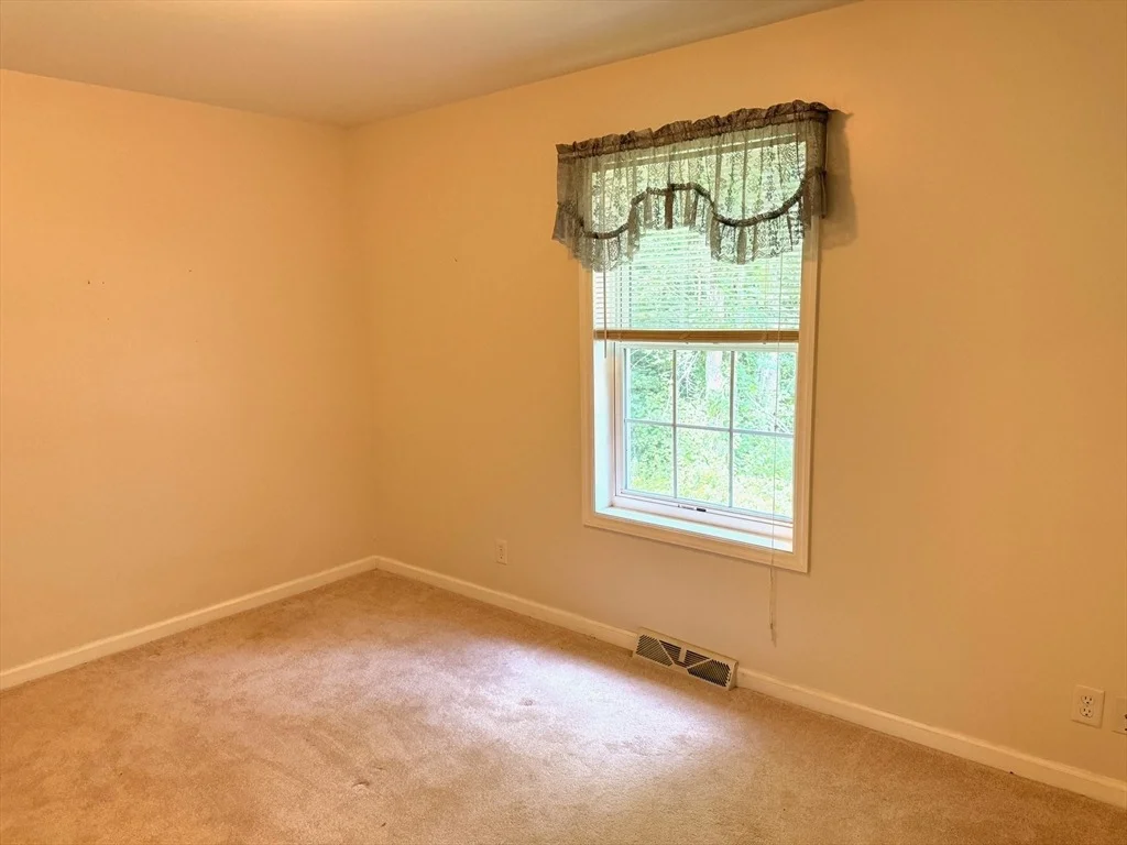 Photo of 330 Root Rd