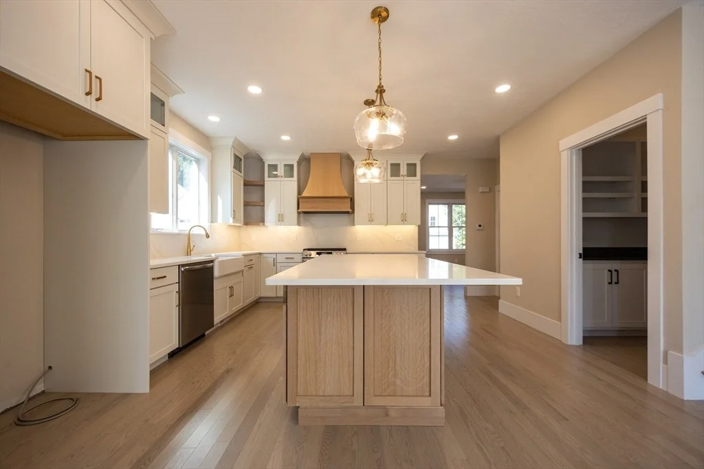 Photo of Unit UNIT28 at 47 Thomas Mann Circle