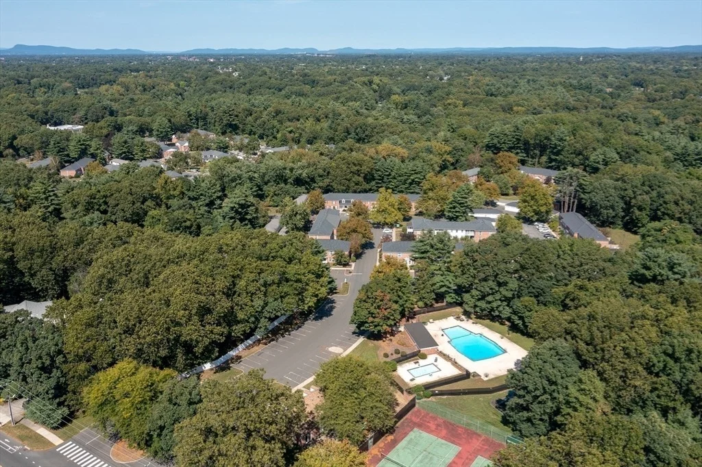 Photo of Unit 80 at 80 Williamsburg Dr
