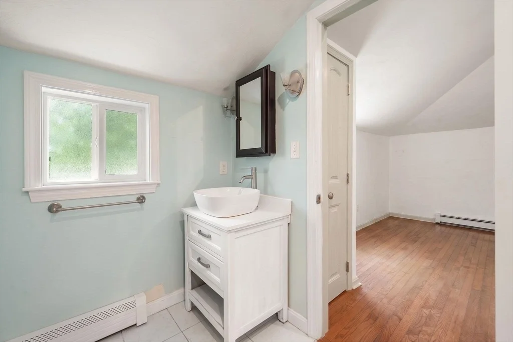 Photo of 9 Maple St